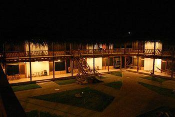 Albergue The Point *