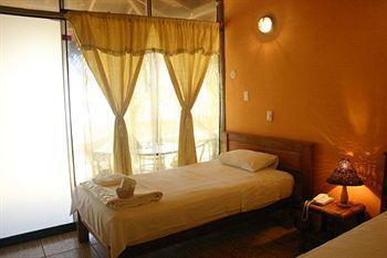 Albergue The Point *